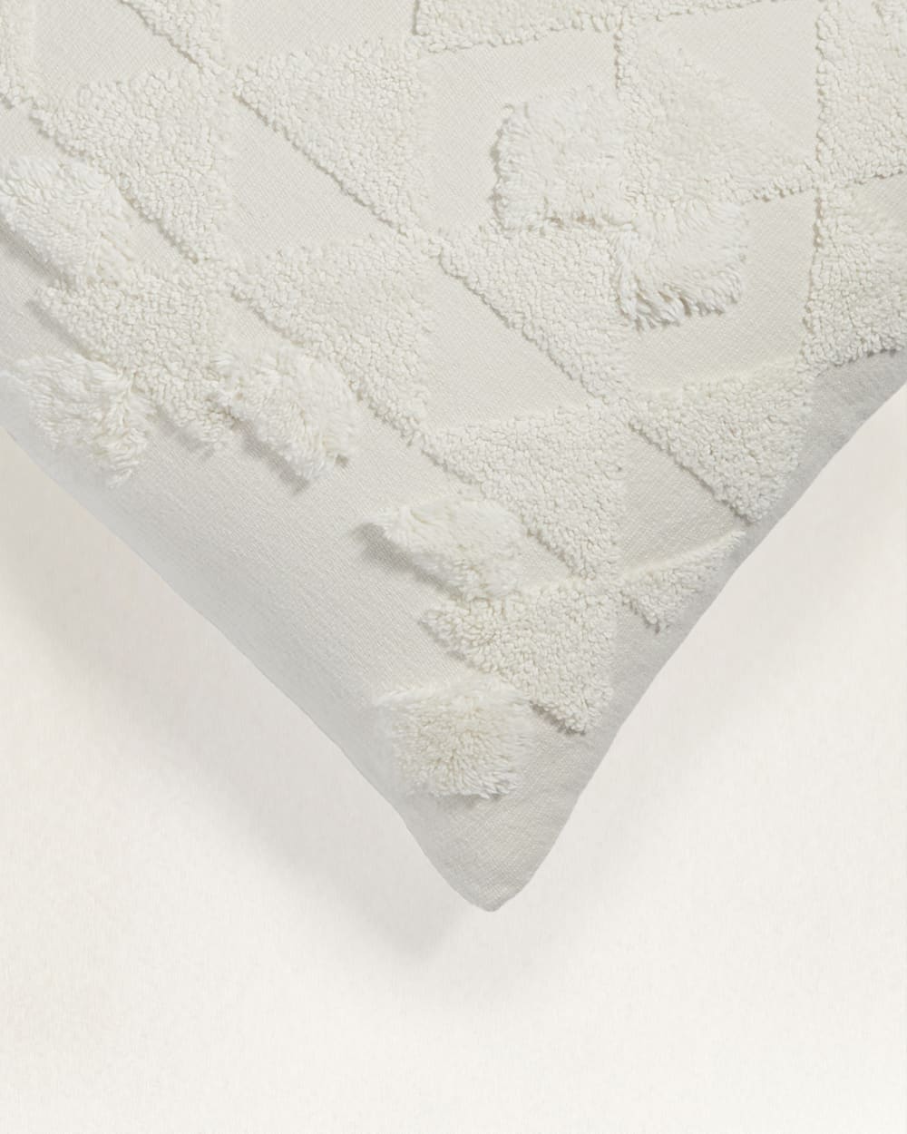 ALTERNATE VIEW OF CABIN CREEK SQUARE PILLOW IN MARSHMALLOW image number 2