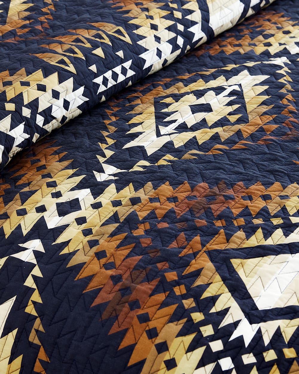 ALTERNATE VIEW OF MISSION TRAILS PRINTED COVERLET SET IN NAVY MULTI image number 3