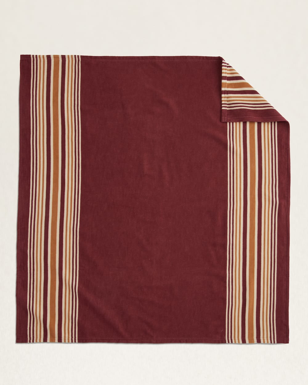 ALTERNATE VIEW OF CARICO LAKE/STRIPE ORGANIC COTTON THROW GIFT PACK IN SANDSHELL/ANDORA image number 4