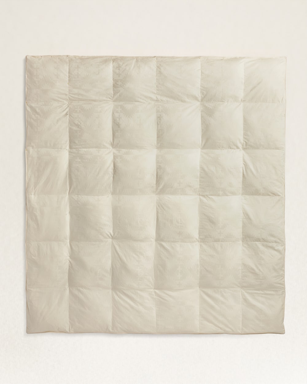 PERFECT WARMTH DOWN ALTERNATIVE COMFORTER IN SPIDER ROCK PATTERN image number 1