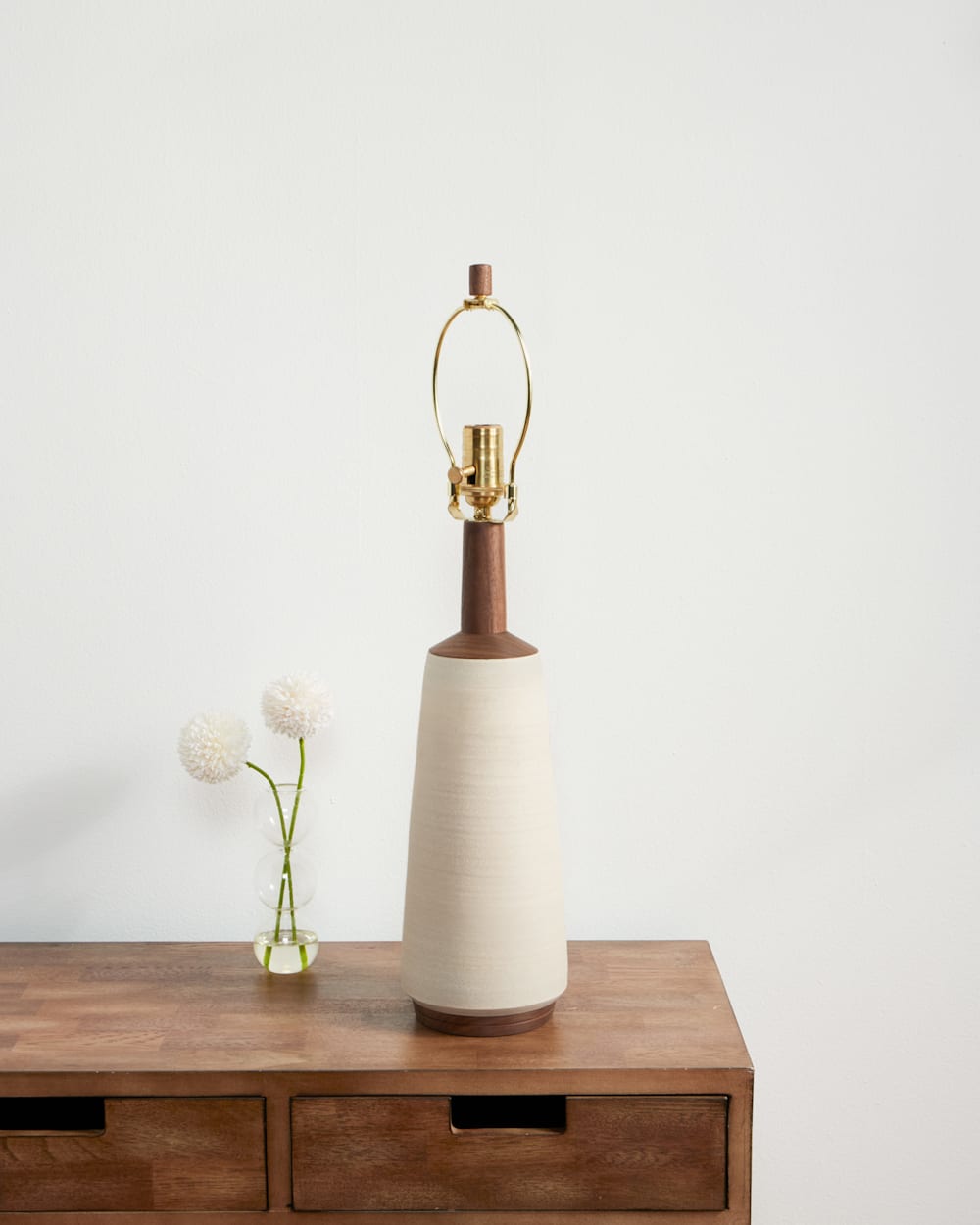 ALTERNATE VIEW OF HANDMADE STONEWARE & WOOD TABLE LAMP IN NATURAL image number 2