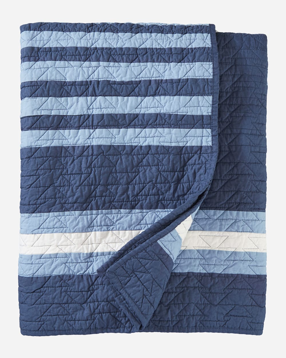 ALTERNATE VIEW OF CREEKSIDE PIECED QUILT IN INDIGO image number 1