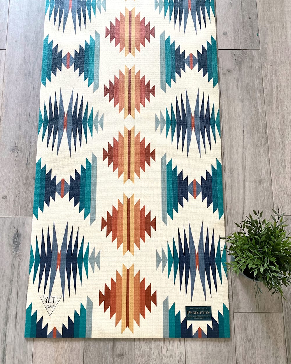 ALTERNATE VIEW OF PENDLETON FALCON SUNSET YOGA MAT IN FALCON SUNSET image number 3