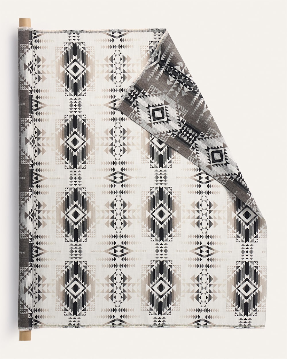 SUNBRELLA X PENDLETON PILOT ROCK FABRIC IN ONYZ image number 1