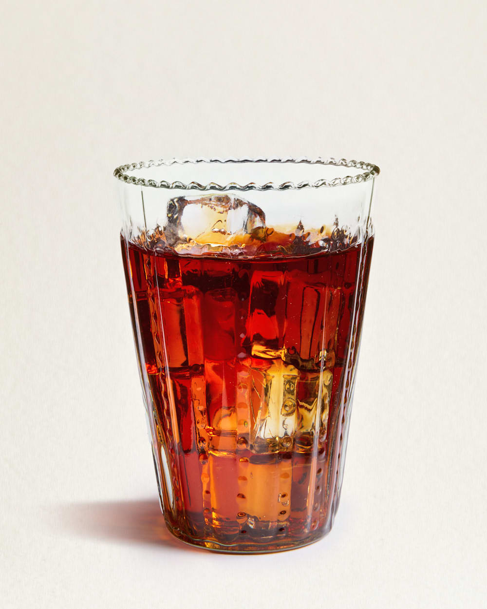 ALTERNATE VIEW OF RUFFLE GLASS TUMBLER SET IN CLEAR image number 5