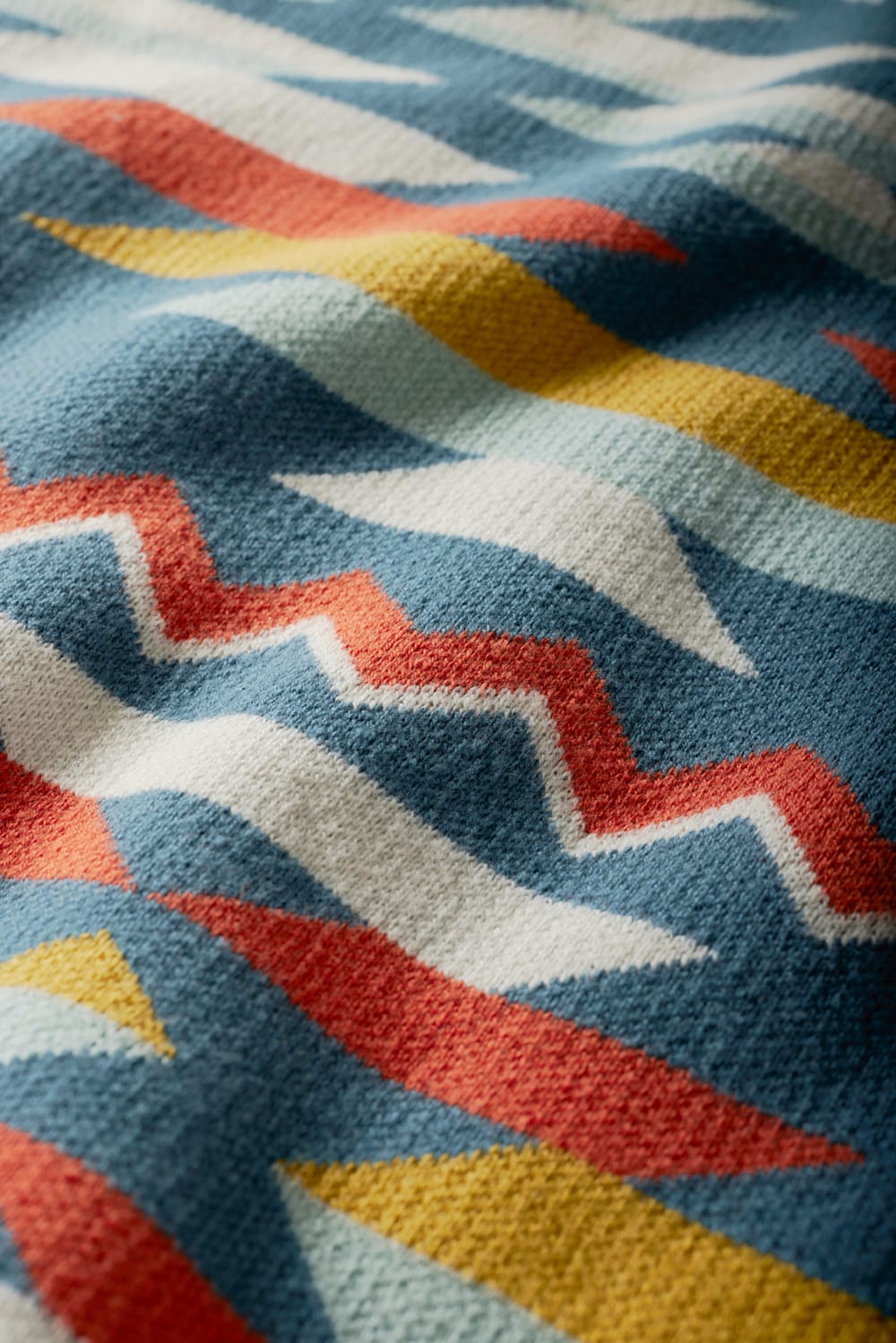 ALTERNATE VIEW OF SUMMERLAND SHERPA STROLLER BLANKET IN BLUE image number 3