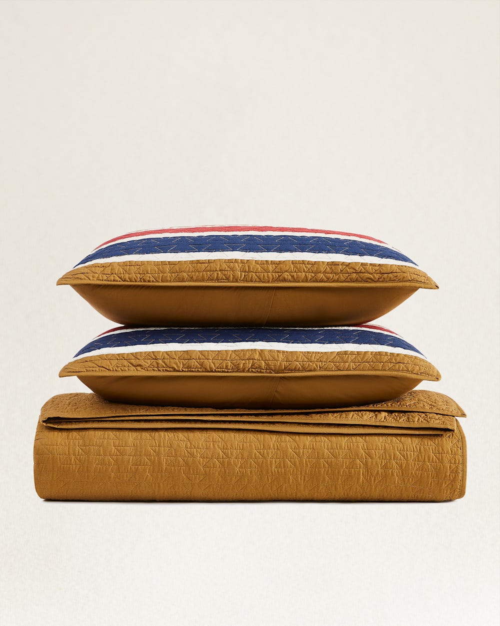 ALTERNATE VIEW OF JOSHUA TREE NATIONAL PARK PIECED QUILT SET IN OCHRE image number 4