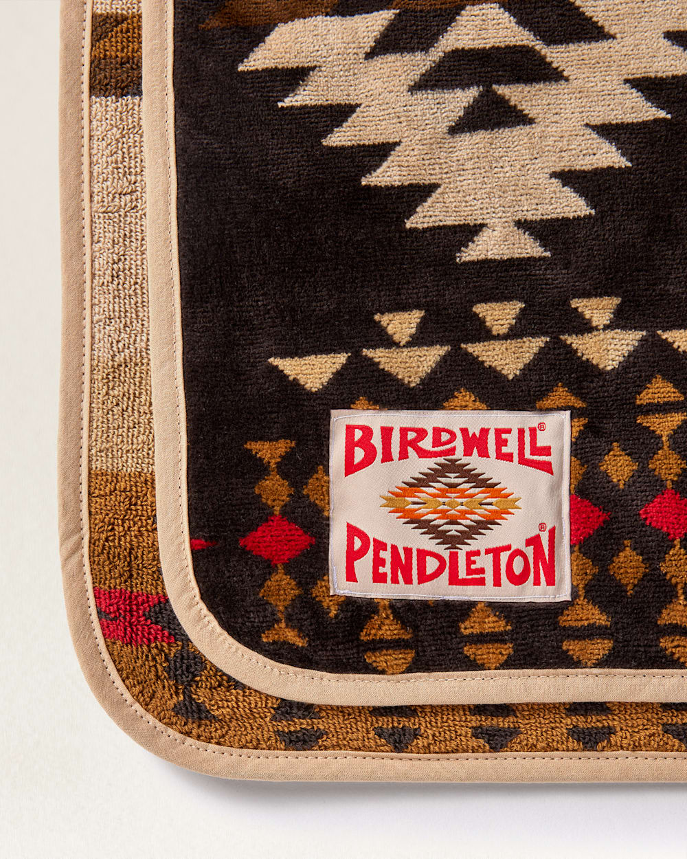 ALTERNATE VIEW OF BIRDWELL X PENDLETON ADULT HOODED TOWEL IN BROWN RANCHO ARROYO image number 4