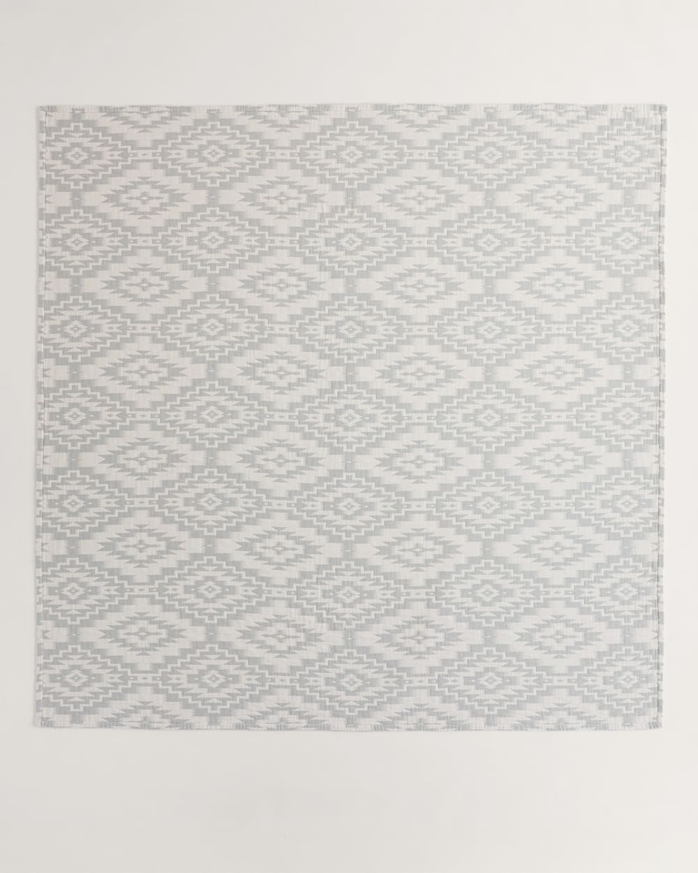 ALTERNATE VIEW OF MESILLA COTTON MATELASSE COVERLET IN BLUE/IVORY image number 3