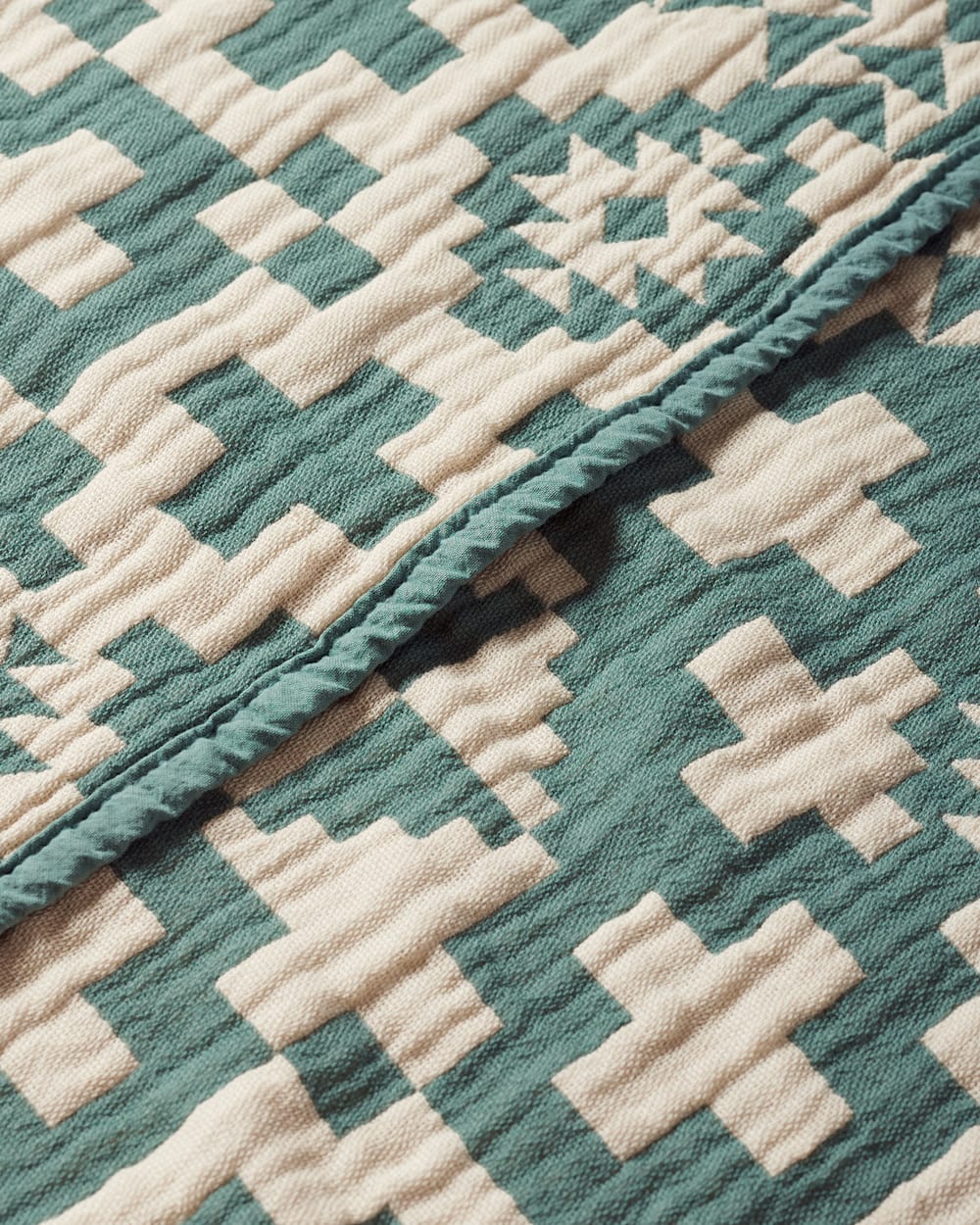 ALTERNATE VIEW OF BLUE RIDGE ORGANIC COTTON BABY BLANKET IN BLUE/CREAM image number 5