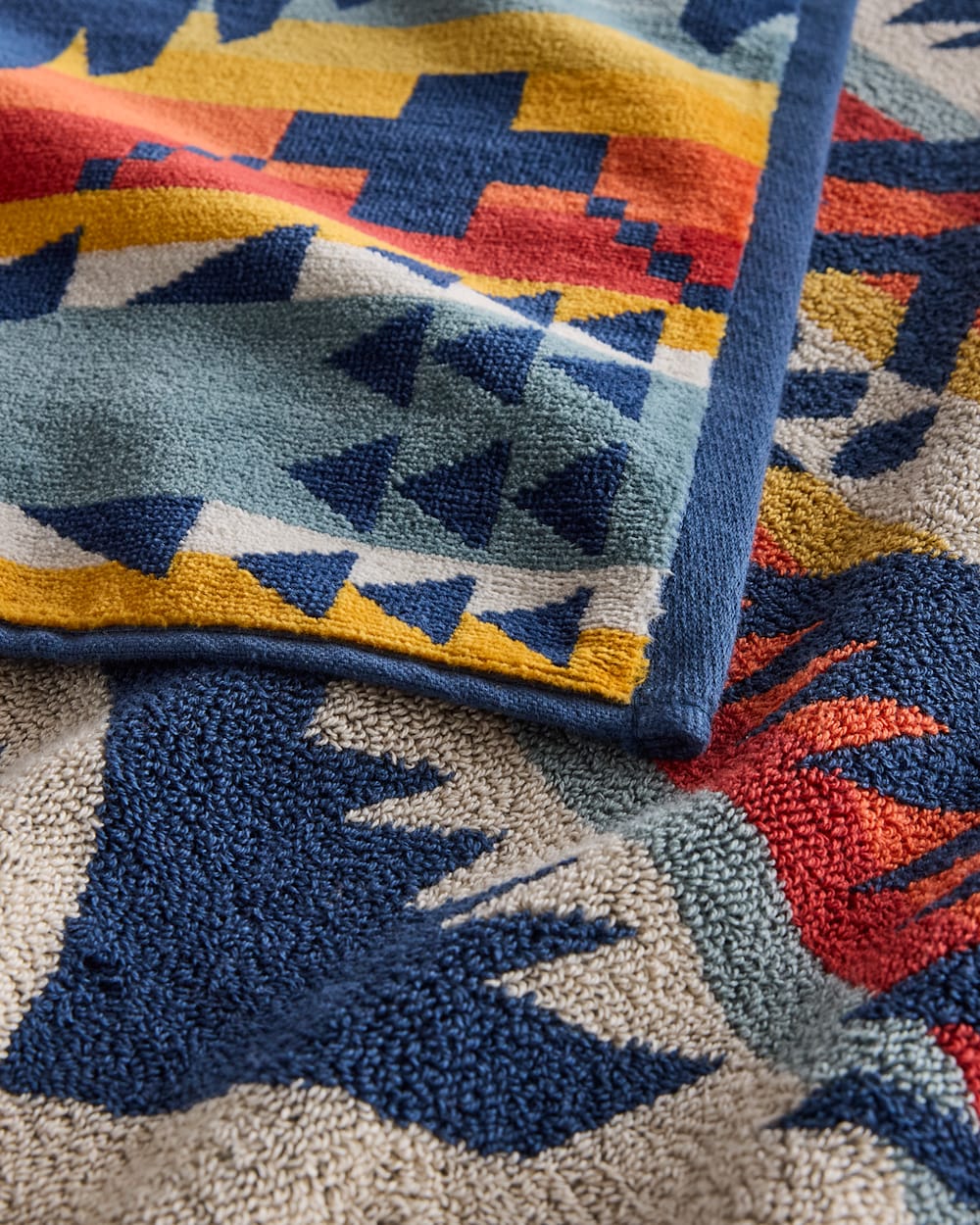 ALTERNATE VIEW OF NEHALEM SPA TOWEL IN NAVY image number 4
