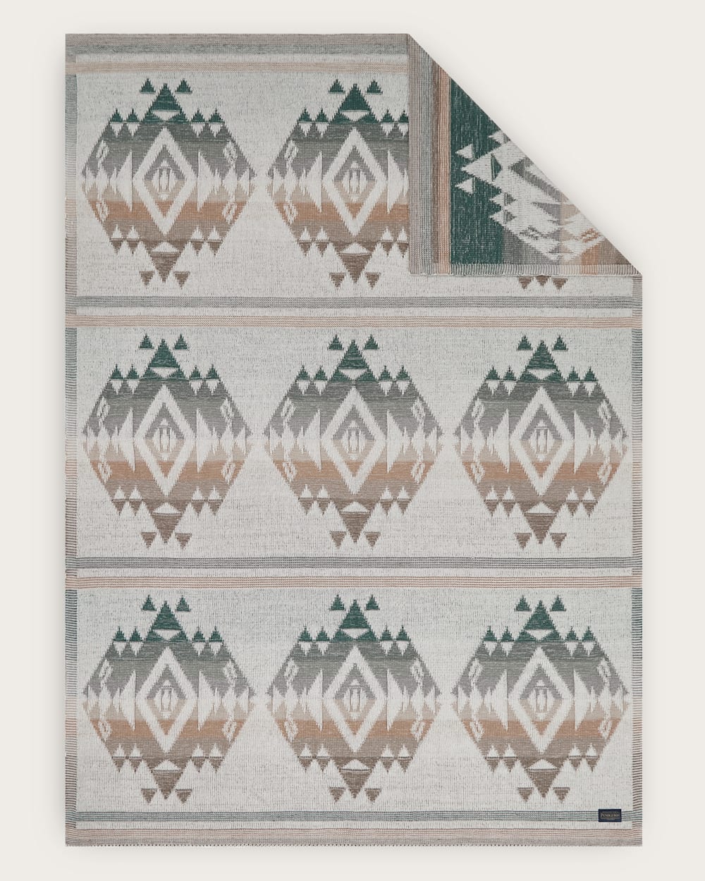 AGATE BEACH KNIT THROW IN IVORY image number 1