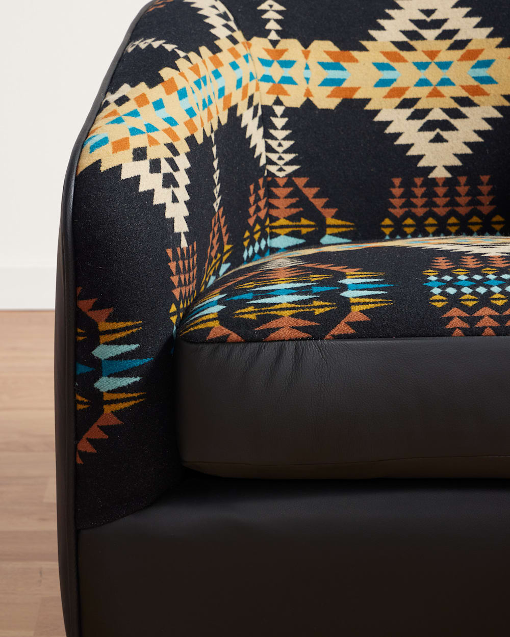 ALTERNATE VIEW OF LEATHER/WOOL BARREL CHAIR IN SADDLE/RANCHO ARROYO image number 3