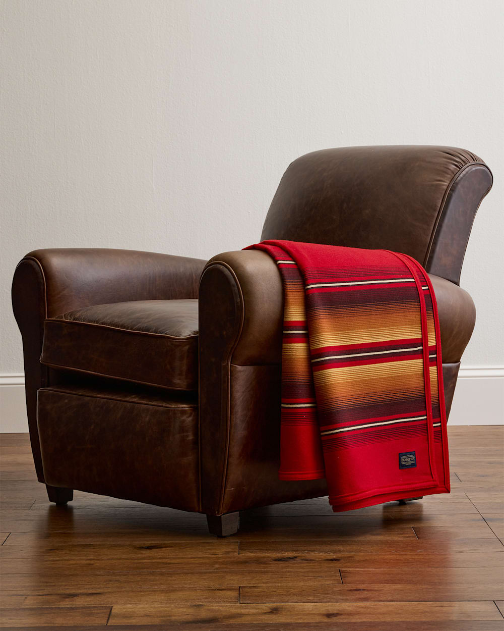 ALTERNATE VIEW OF SERAPE ROBE IN SCARLET image number 4