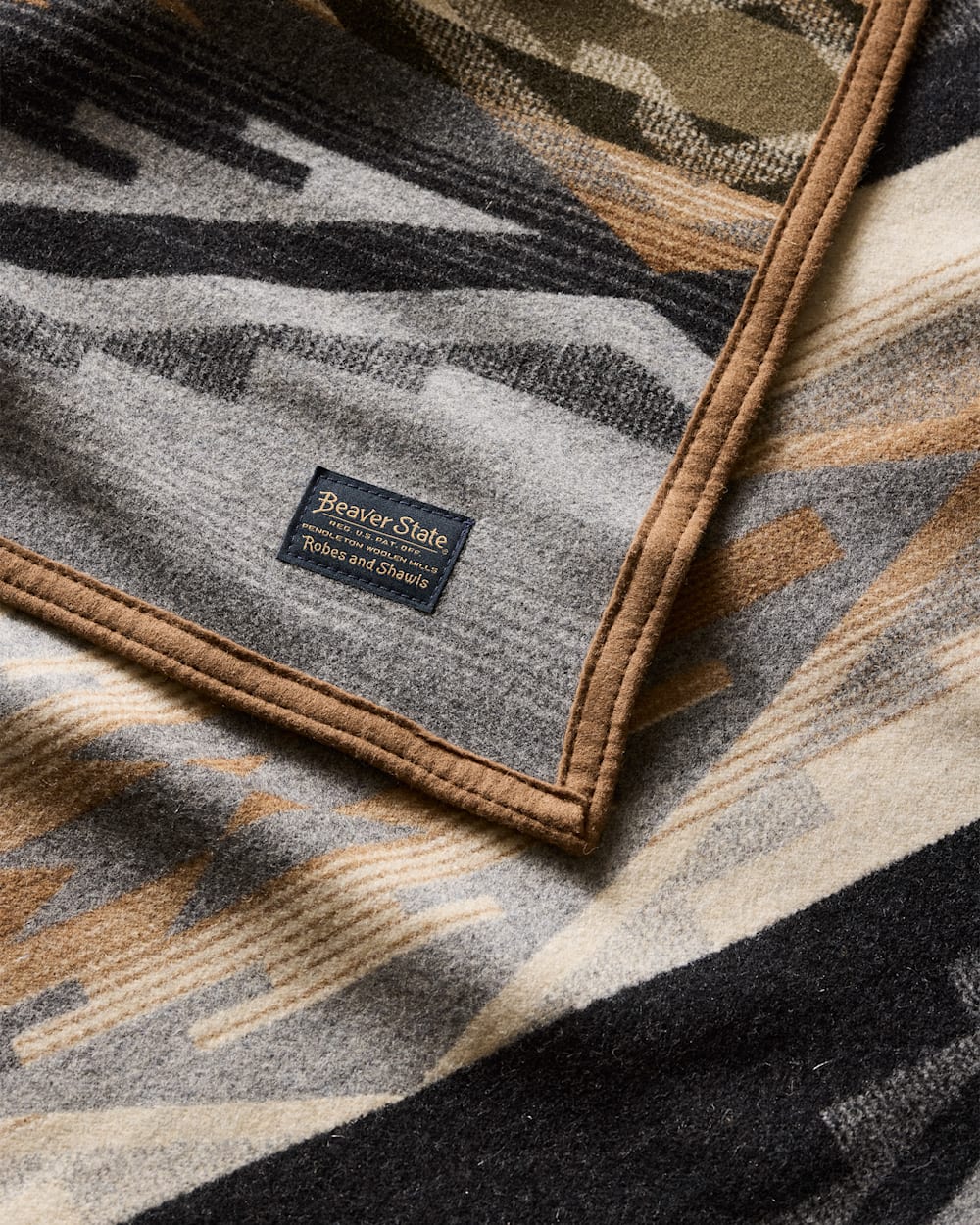 ALTERNATE VIEW OF TUMALO RIDGE BLANKET IN GREY MULTI image number 4
