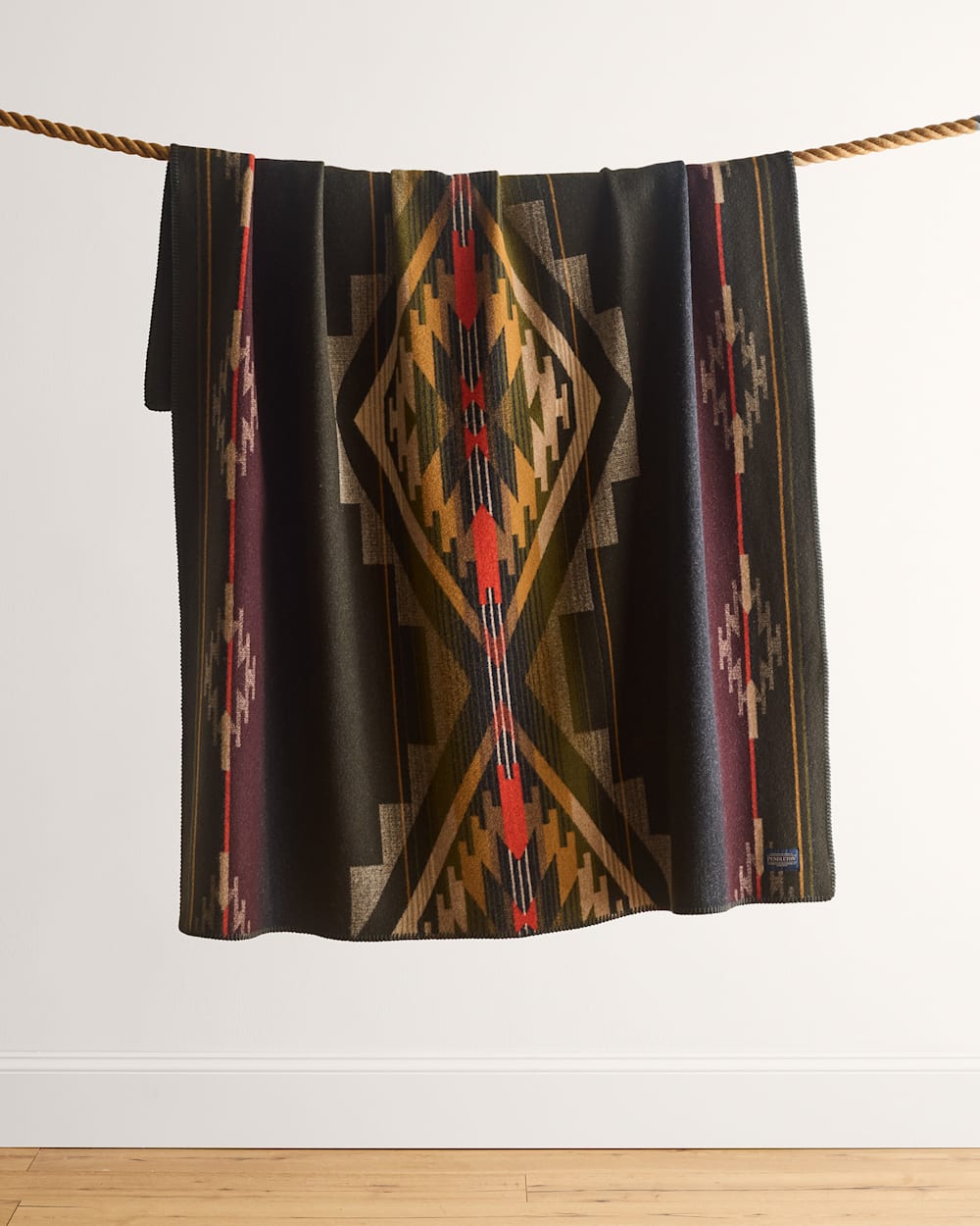 TUMALO THROW IN OLIVE MULTI image number 1