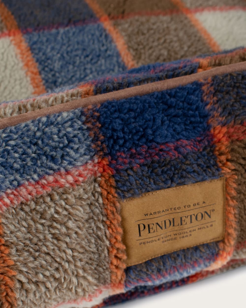 ALTERNATE VIEW OF MOUNTAIN PLAID PET BED - KUDDLER IN BLUE/TAN image number 3