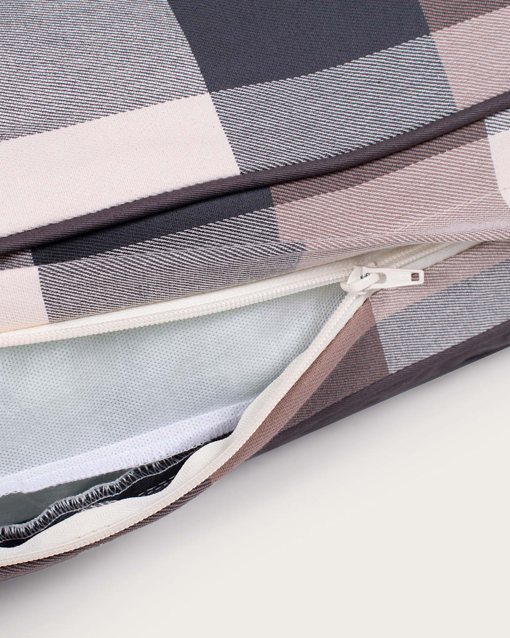 ALTERNATE VIEW OF BLOCK PLAID PET BED - NAPPER IN TAN/BLACK image number 4