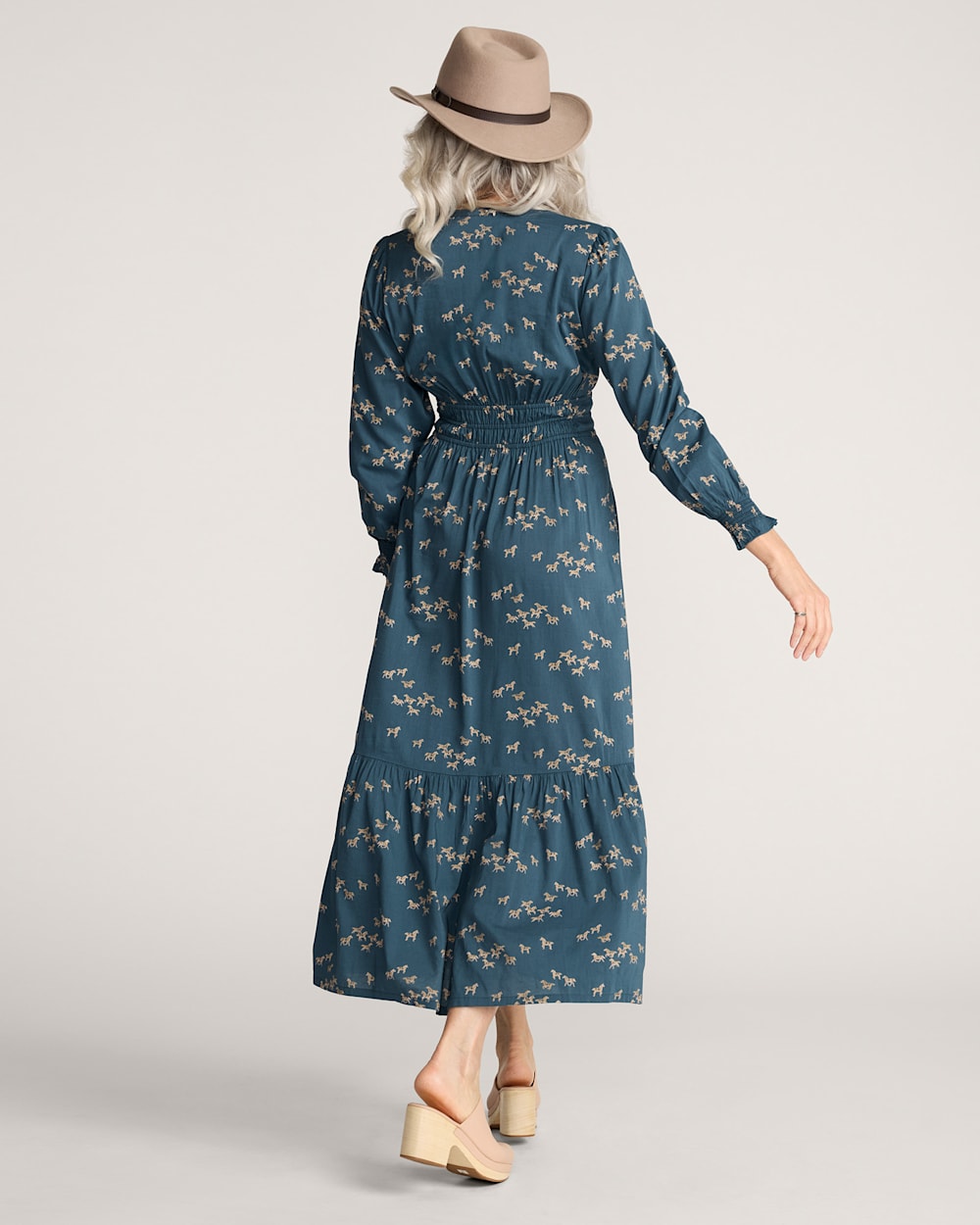 Wild Pony Knee Length White And Blue Dress