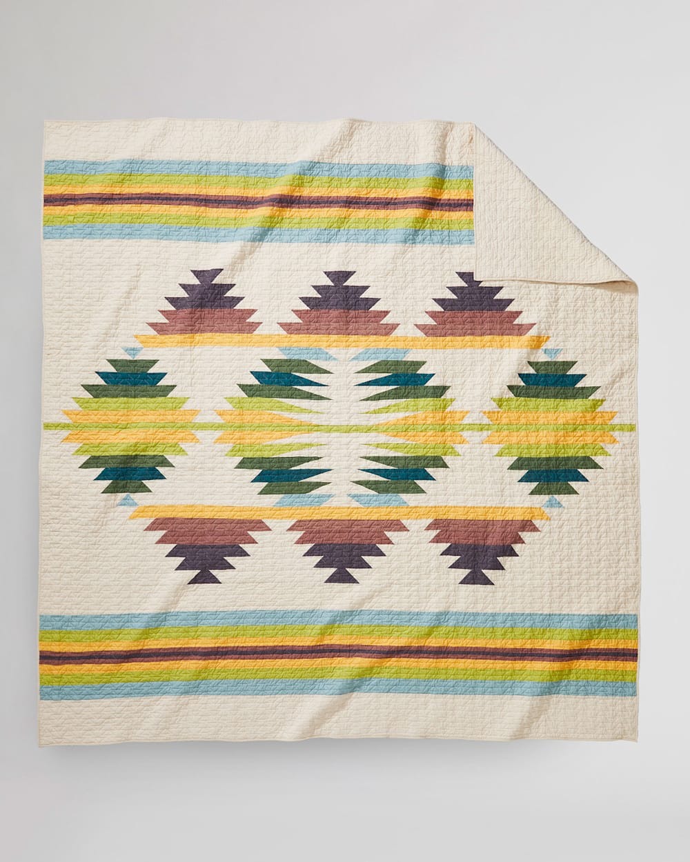 Falcon Cove Pieced Quilt Set