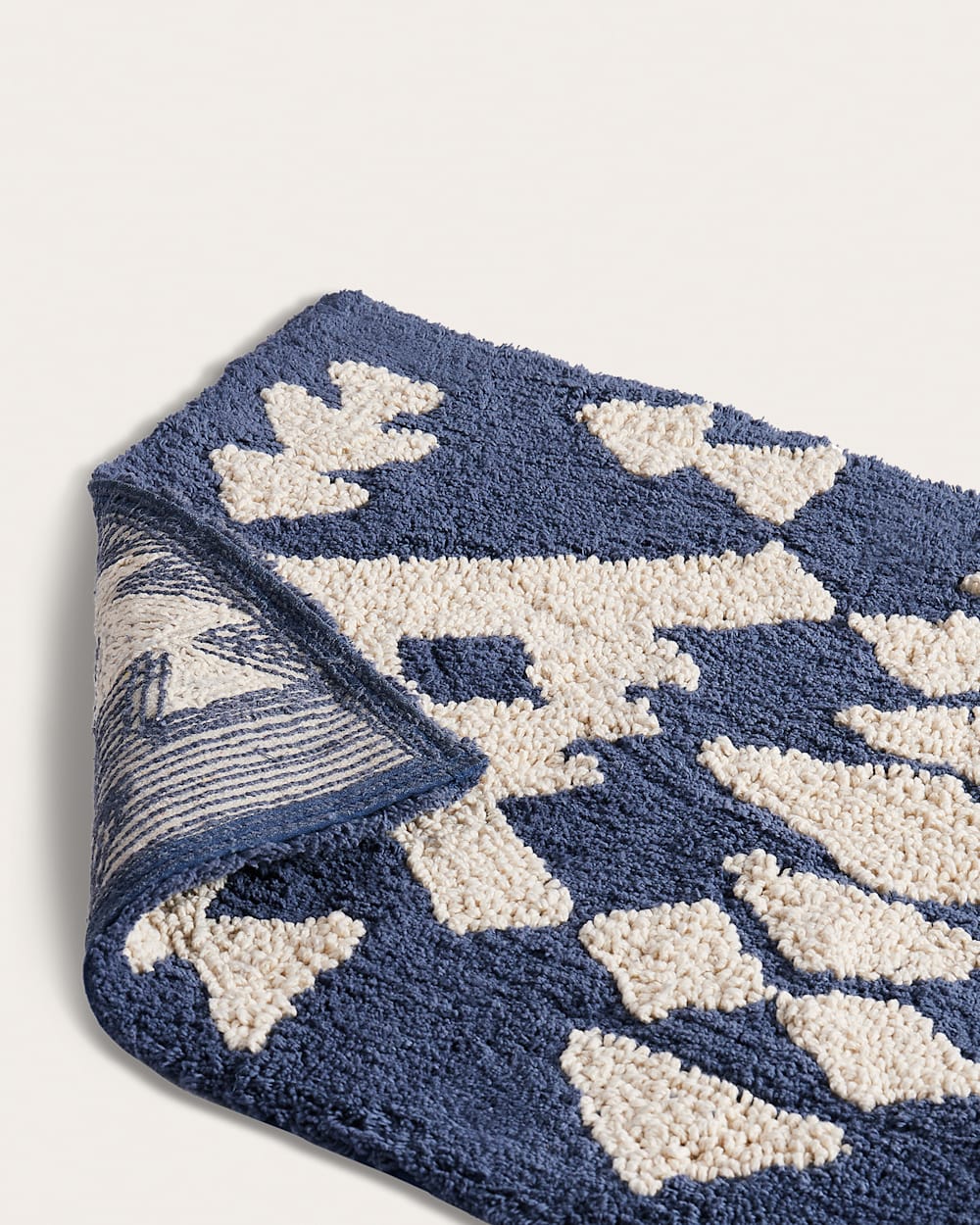 Shop Patterned Diamond Peak Bath Rug | Pendleton