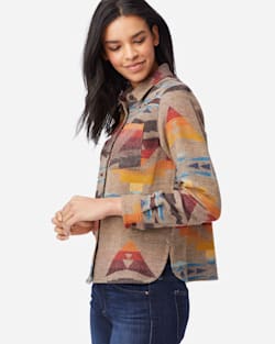 ALTERNATE VIEW OF WOMEN'S JACQUARD LODGE SHIRT IN TAUPE SIERRA PEAK image number 3