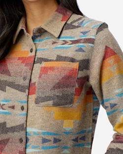 ALTERNATE VIEW OF WOMEN'S JACQUARD LODGE SHIRT IN TAUPE SIERRA PEAK image number 6