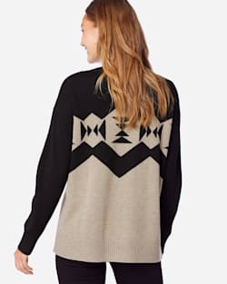 ALTERNATE VIEW OF WOMEN'S SONORA MERINO PULLOVER IN TAUPE HEATHER/BLACK image number 3