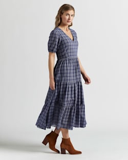 ALTERNATE VIEW OF AIRY TIERED MIDI DRESS IN NAVY/WHITE PLAID image number 2