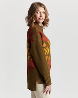 ALTERNATE VIEW OF WOMEN'S LAMBSWOOL GRAPHIC SWEATER IN DARK BRONZE MULTI image number 2