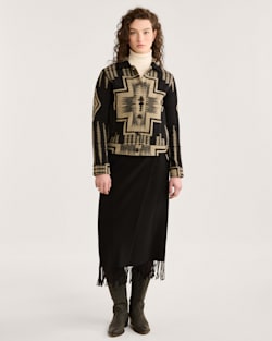 ALTERNATE VIEW OF WOMEN'S HARDING WILLA JACKET IN BLACK/TAN HARDING JACQUARD image number 4