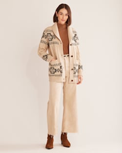 WOMEN'S HARDING LAMBSWOOL CABLE CARDIGAN IN IVORY/BLACK image number 1