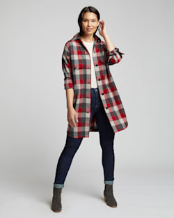 WOMEN'S OVERSIZED WOOL SHIRT IN RED/TAN BLOCK PLAID image number 1