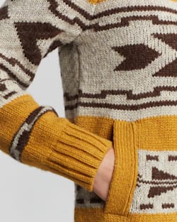 WOMEN'S GRAPHIC SHETLAND ZIP CARDIGAN