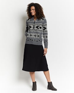 WOMEN'S GRAPHIC SHETLAND ZIP CARDIGAN IN GREY MULTI image number 1