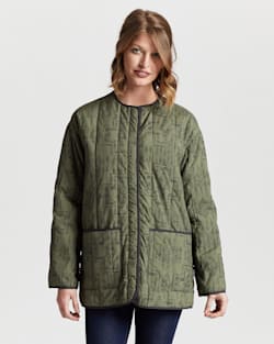 WOMEN'S REVERSIBLE QUILTED JACKET IN BOTTLE GREEN MULTI/CHARCOAL image number 1