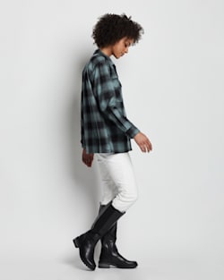 ALTERNATE VIEW OF WOMEN'S BOYFRIEND BOARD SHIRT IN SHALE MIX BUFFALO OMBRE image number 4