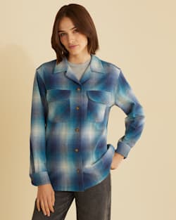 WOMEN'S BOYFRIEND BOARD SHIRT IN BLUE OMBRE image number 1