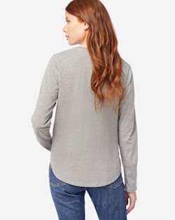 ALTERNATE VIEW OF WOMEN'S LONG-SLEEVE JERSEY TEE IN LIGHT GREY HEATHER image number 3