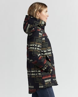 ALTERNATE VIEW OF WOMEN'S SEQUOIA INSULATED RIPSTOP ANORAK IN BLACK/OLIVE CHIEF JOSEPH image number 5