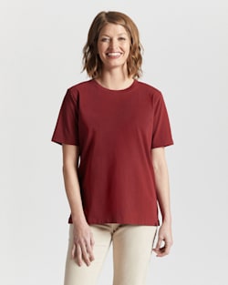 WOMEN'S DESCHUTES TEE IN SYRAH WINE image number 1