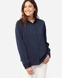 WOMEN'S SOFT BUTTON SHIRT IN MIDNIGHT NAVY image number 1
