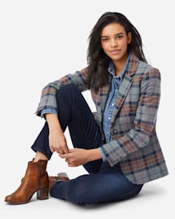 WOMEN'S BRYNN OREGON TWEED WOOL BLAZER IN GREY MIX PLAID image number 1