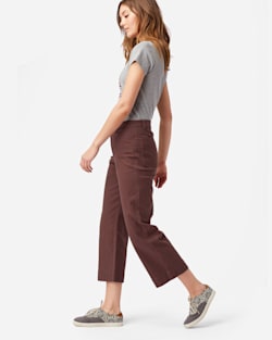 ALTERNATE VIEW OF WOMEN'S HIGH-WAISTED CROPPED PANTS IN RUSTIC PLUM image number 3