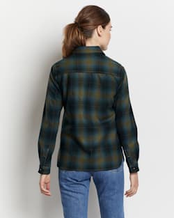 ALTERNATE VIEW OF WOMEN'S BOARD SHIRT IN GREEN OMBRE image number 3