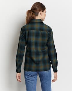 ALTERNATE VIEW OF WOMEN'S BOARD SHIRT IN GREEN OMBRE image number 4