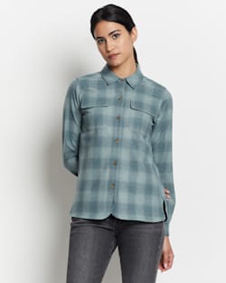ALTERNATE VIEW OF WOMEN'S BOARD SHIRT IN BLUE SHADOW PLAID image number 3