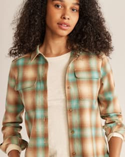 ALTERNATE VIEW OF WOMEN'S BOARD SHIRT IN BROWN/TURQUOISE OMBRE image number 4