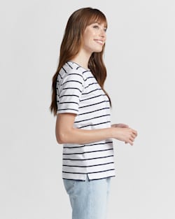 ALTERNATE VIEW OF WOMEN'S DESCHUTES STRIPE TEE IN WHITE/MIDNIGHT NAVY image number 2