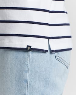 ALTERNATE VIEW OF WOMEN'S DESCHUTES STRIPE TEE IN WHITE/MIDNIGHT NAVY image number 5